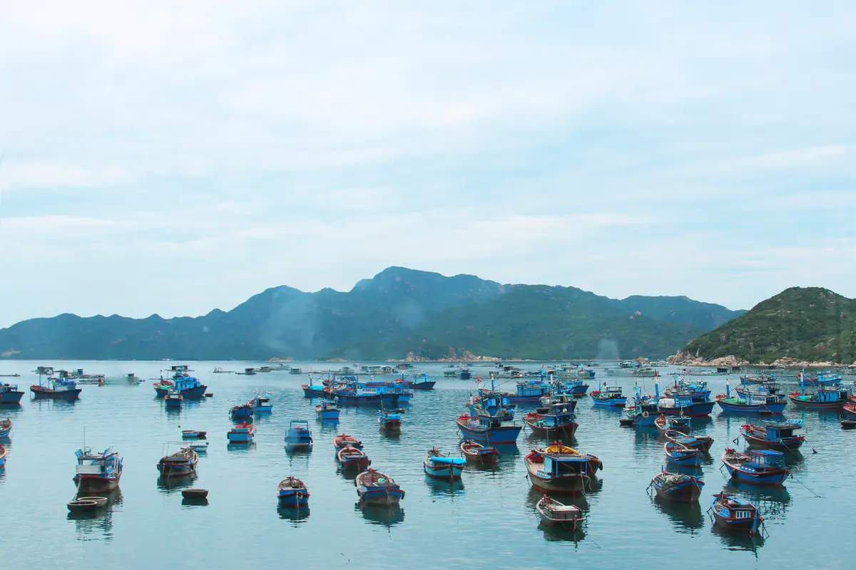 Đảo Bình Ba trong vịnh Cam Ranh - hiện không còn được phép tổ chức du lịch