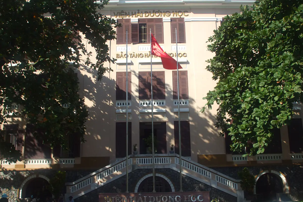 Toà nhà chính kiến trúc Pháp của Viện Hải dương học Nha Trang