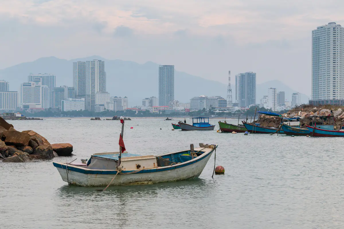 Đặt phòng, đặt tour Nha Trang an toàn: kiểm tra gì trước khi chuyển cọc