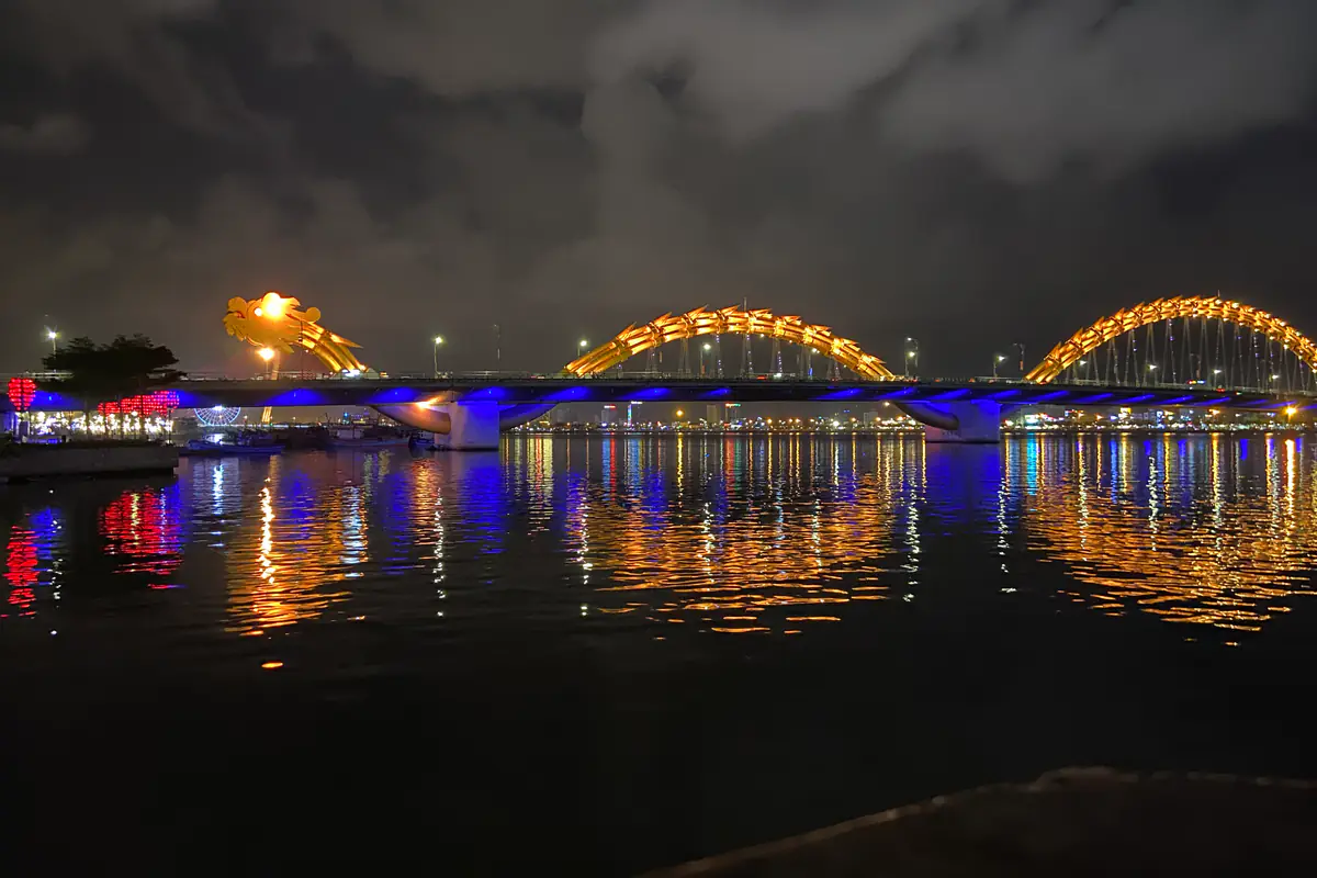 Cầu Rồng, Đà Nẵng về đêm