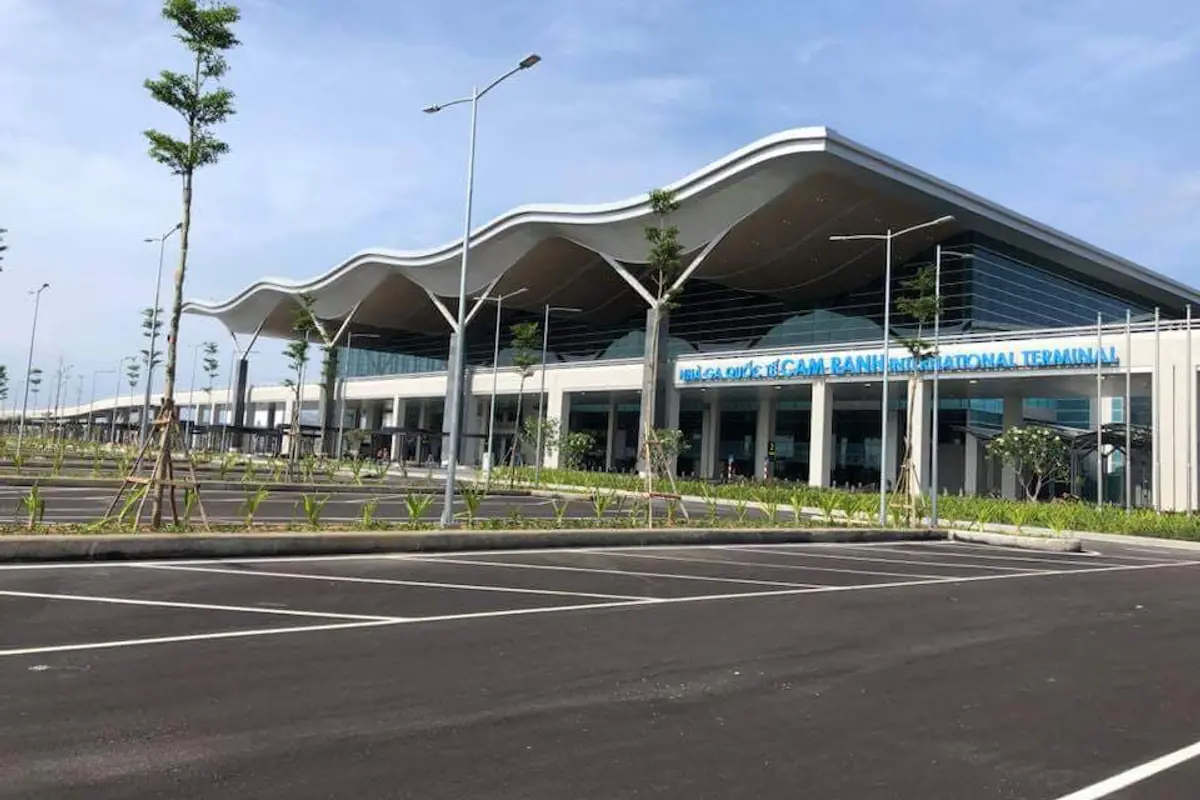 Sân bay Cam Ranh về Nha Trang: xe buýt, taxi, Grab và chuyến đêm